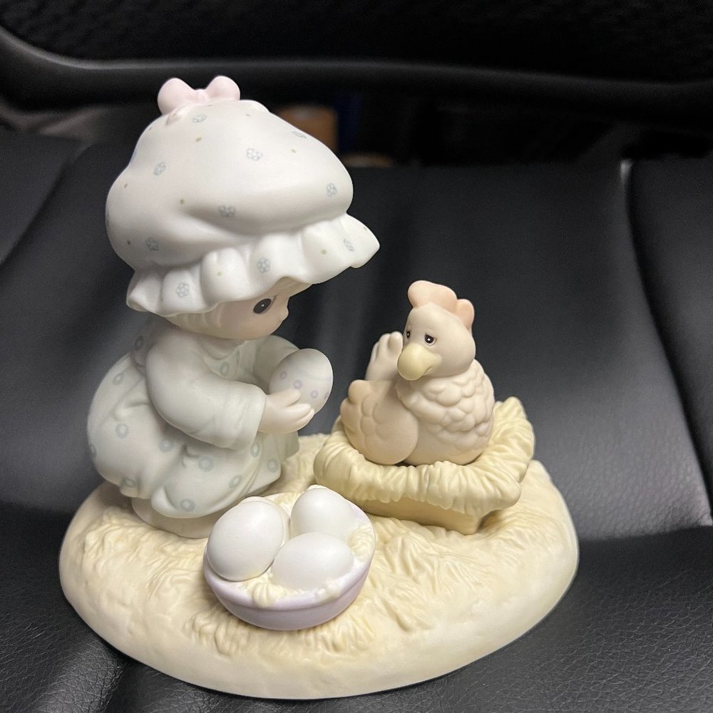 Precious Moments Eggspecially For You Figurine-1988 #520667
